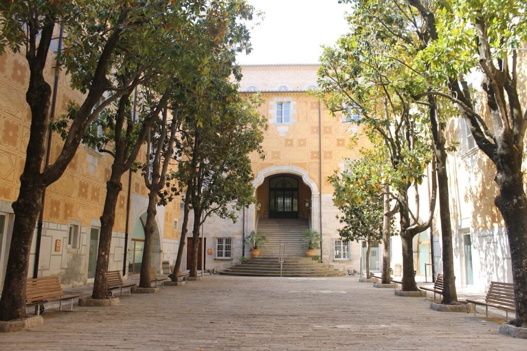 Farmàcia Santa Caterina