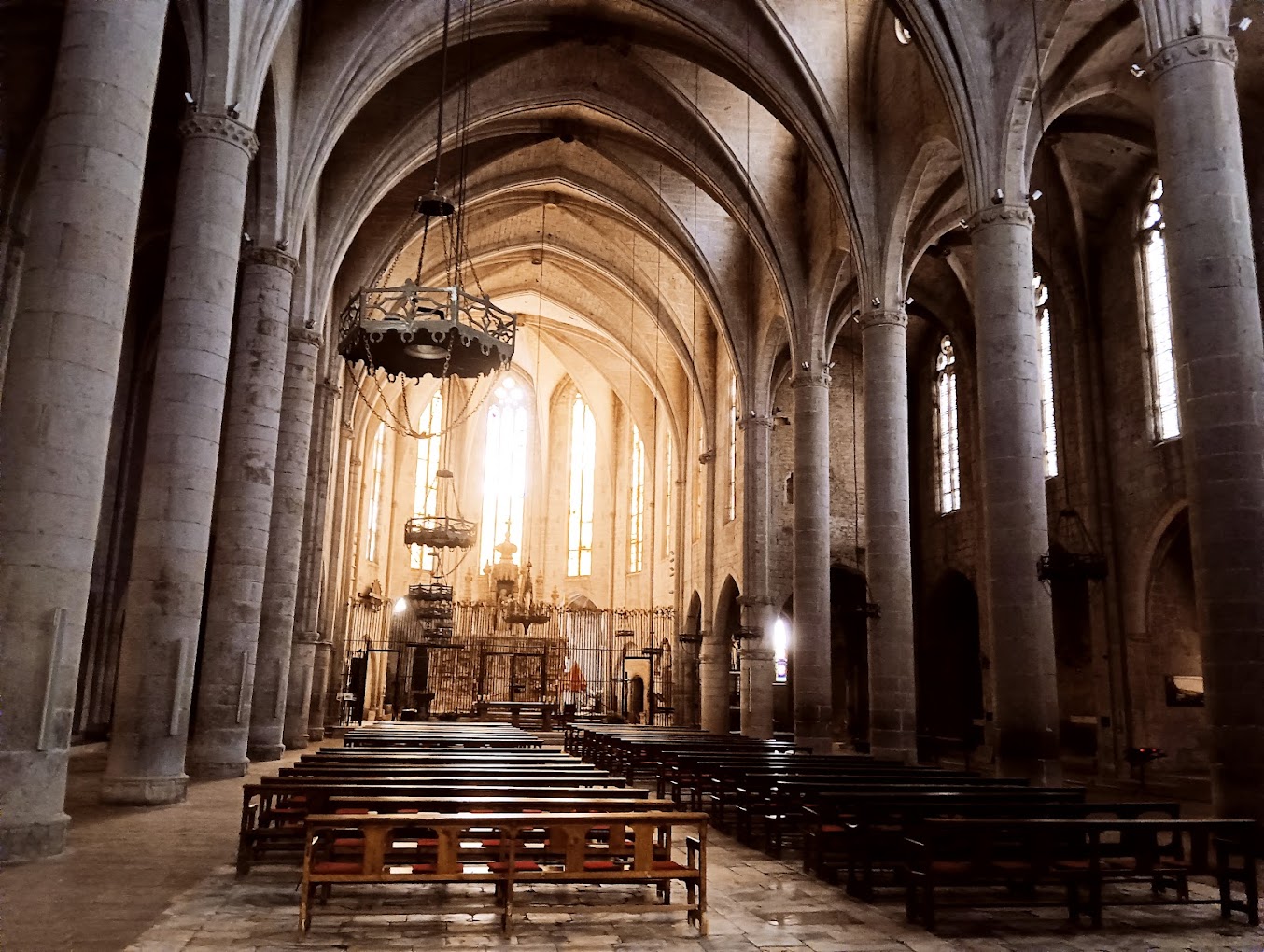 Destrucció, Poder i Fe: La Basílica de Santa Maria de Castelló d'Empúries - On Anem Avui?