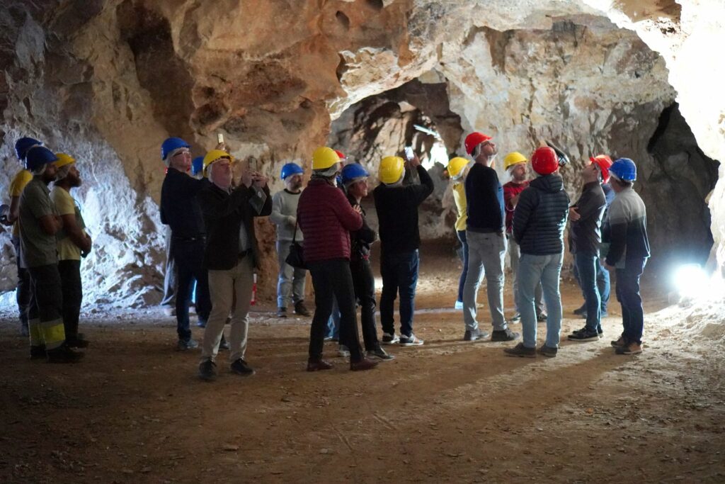 Visites guiades a les coves del Pasteral