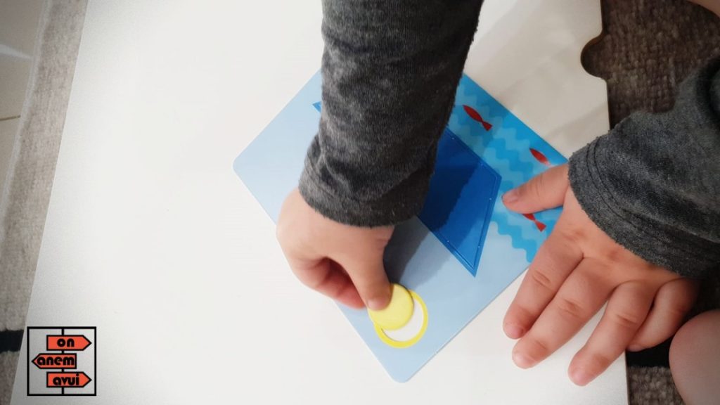 Caixa de formes Montessori