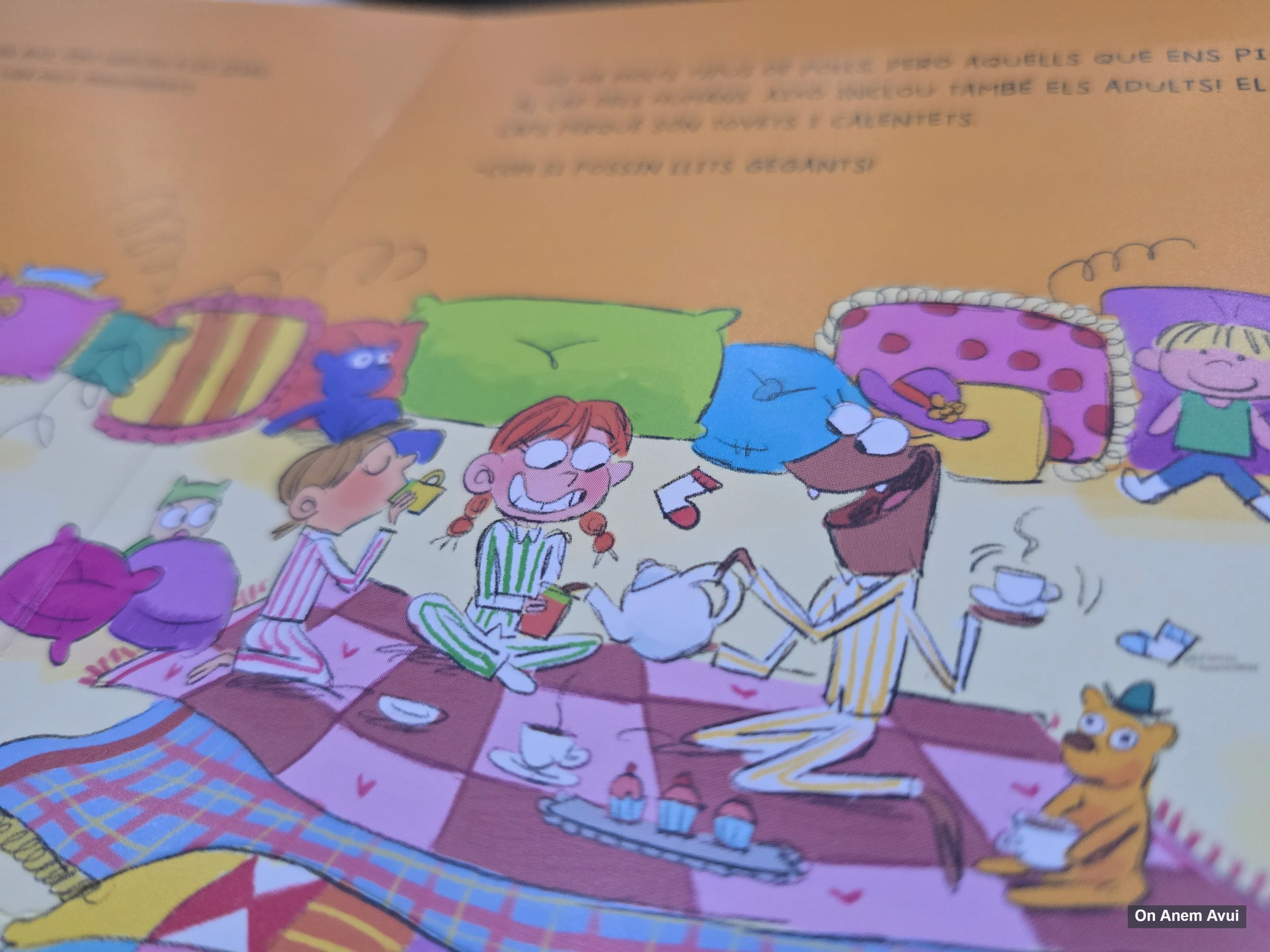 Polls! Un llibre infantil amb solapes, imatge 3