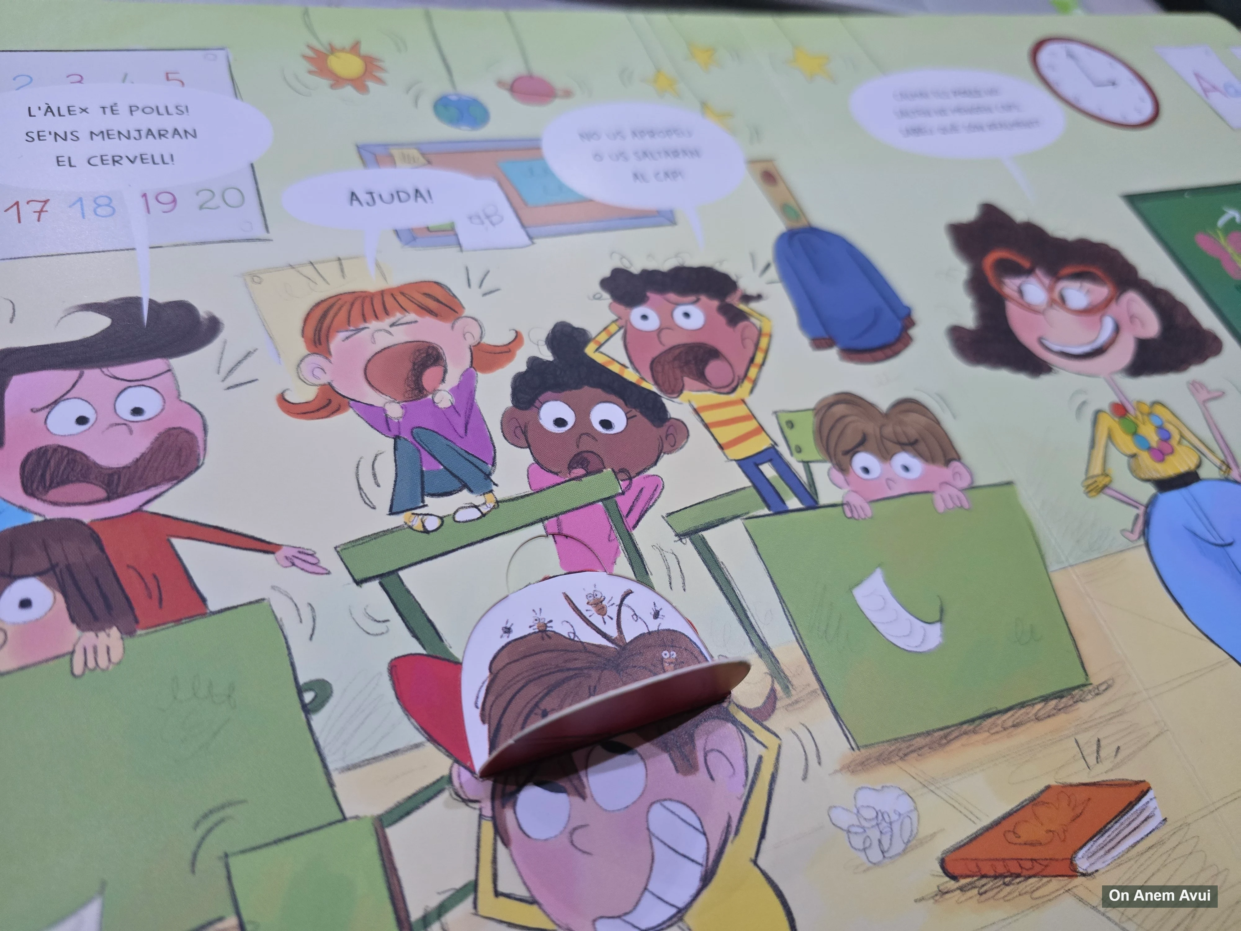 Polls! Un llibre infantil amb solapes, imatge 2