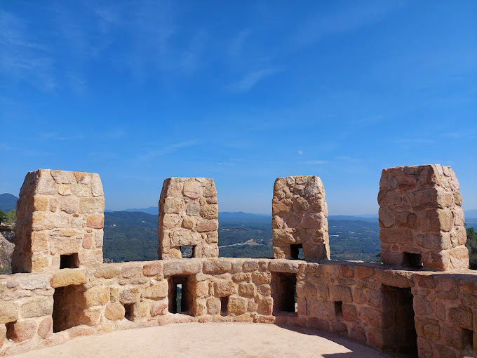 torre detall castell de farners